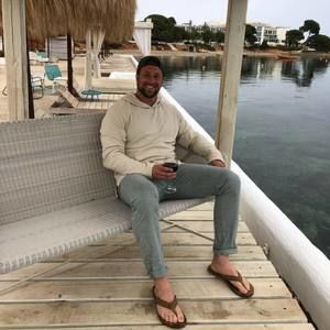 Meet your Posher, Tom